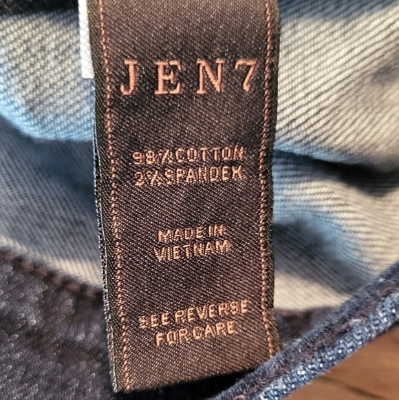 7 For All Mankind Jen7 Frayed Collar Denim Jacket - Picture 7 of 15